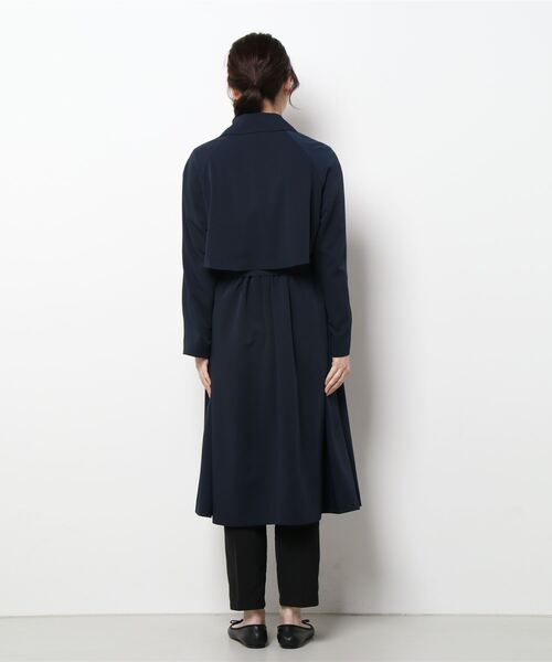 AIMER（エメ）の「ベルト付きストレッチツイルフレアートレンチコート（トレンチコート・レディース・グレー/ベージュ/ネイビー・MEDIUM）」の5枚目の写真
