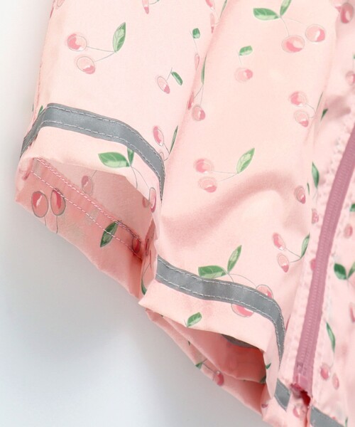 BRANSHES(ブランシェス)の「【撥水】チェリー柄レインコート(レインコート/ポンチョ・キッズ・ピンク・L/M/S)」の11枚目の写真