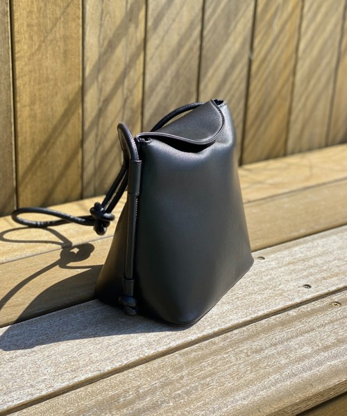 CIAOPANIC（チャオパニック）の「シンプルスタックショルダーバッグ（ショルダーバッグ・レディース・ブラック/ベージュ/バイオレット・FREE）」の2枚目の写真