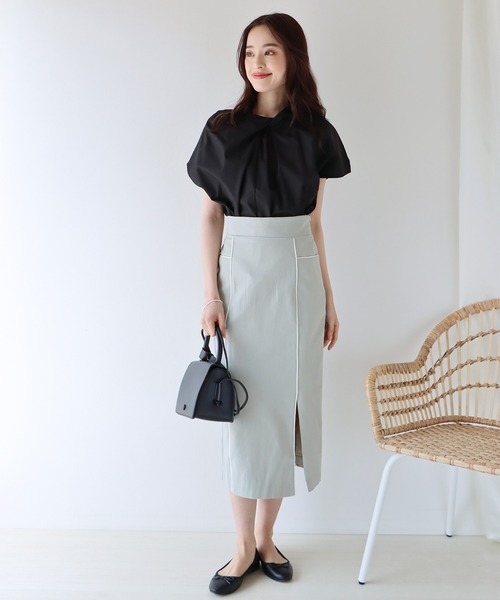 BLUEEAST（ブルーイースト）の「パイピングスリットタイトスカート（スカート・レディース・ベージュ/ネイビー/ブルーグレー・MEDIUM/LARGE）」の14枚目の写真