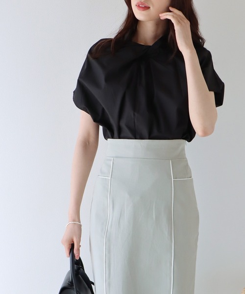 BLUEEAST（ブルーイースト）の「パイピングスリットタイトスカート（スカート・レディース・ベージュ/ネイビー/ブルーグレー・MEDIUM/LARGE）」の13枚目の写真