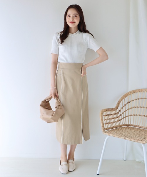 BLUEEAST（ブルーイースト）の「パイピングスリットタイトスカート（スカート・レディース・ベージュ/ネイビー/ブルーグレー・MEDIUM/LARGE）」の6枚目の写真