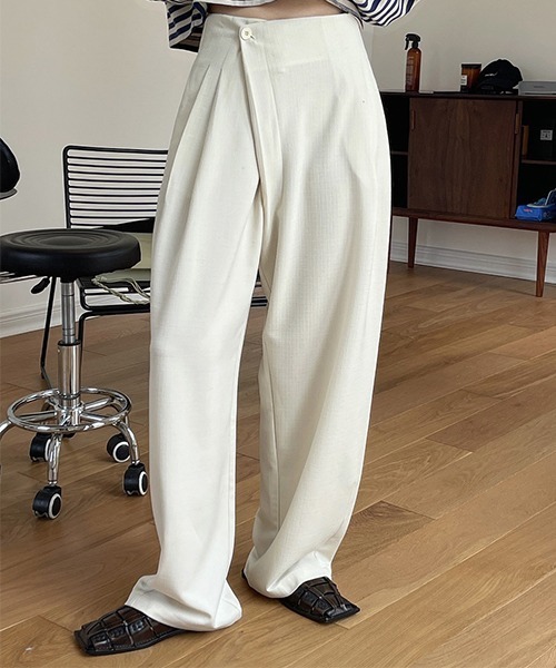 chuclla(チュクラ)の「【chuclla】【2022/SS】Cross waist color wide pants chw22s097(その他パンツ・レディース・アイボリー/グリーン・S/M/L)」の2枚目の写真