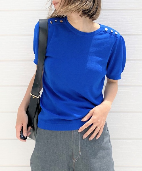 Q（キュー）の「肩ボタン半袖ニット（ニット/セーター・レディース・ブルー/ホワイト/ブラック・MEDIUM）」の3枚目の写真