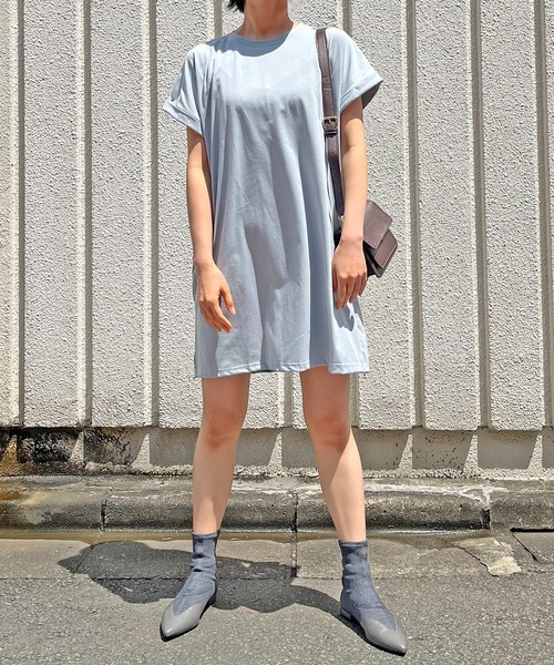 Jewelobe（ジュエローブ）の「ロールアップフレンチスリーブルーズTシャツワンピース（ワンピース・レディース・ホワイト/イエロー/ブルー/ブラウン/グレー/ブラック・FREE）」の5枚目の写真