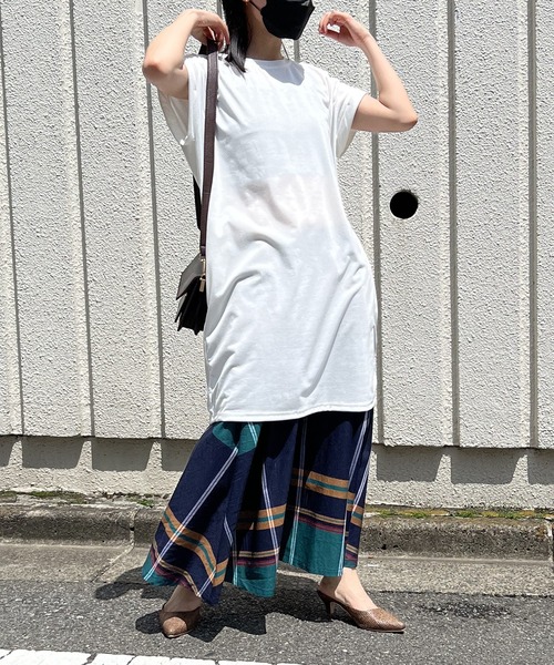 Jewelobe（ジュエローブ）の「ロールアップフレンチスリーブルーズTシャツワンピース（ワンピース・レディース・ホワイト/イエロー/ブルー/ブラウン/グレー/ブラック・FREE）」の11枚目の写真