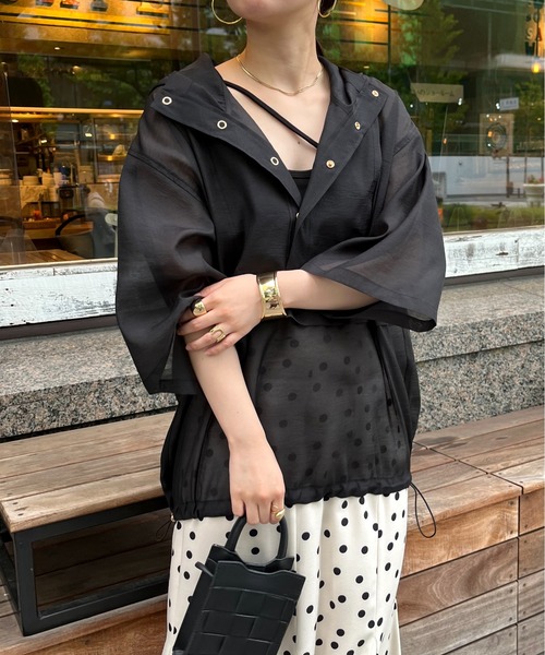 prose verse(プロズヴェール)の「リップルオーガンジーアノラックパーカー(パーカー・レディース・グリーン/オフホワイト/ブラック・MEDIUM)」の16枚目の写真