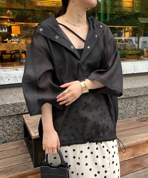 prose verse(プロズヴェール)の「リップルオーガンジーアノラックパーカー(パーカー・レディース・グリーン/オフホワイト/ブラック・MEDIUM)」の11枚目の写真