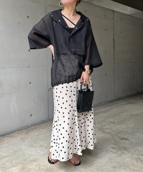 prose verse(プロズヴェール)の「リップルオーガンジーアノラックパーカー(パーカー・レディース・グリーン/オフホワイト/ブラック・MEDIUM)」の8枚目の写真