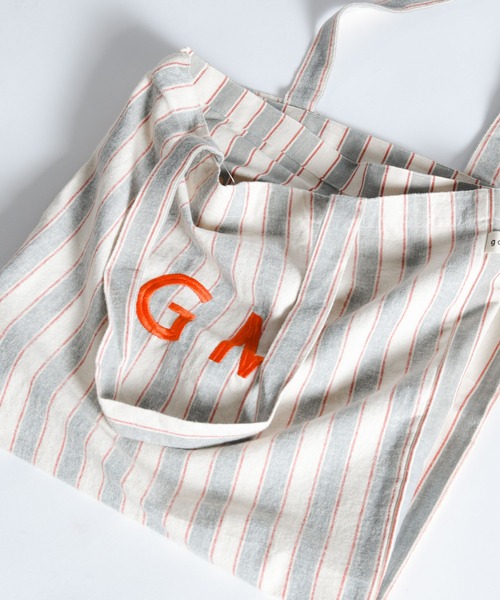 CALIFORNIA OUTFITTERS(カリフォルニア アウトフィッターズ)の「起毛仕切りロゴトート(トートバッグ・レディース・チャコールグレー/ピンク/グレー系その他/ナチュラル/ベージュ系その他/ブルー系その他/コーラルピンク/ネイビー系・ONE SIZE)」の9枚目の写真