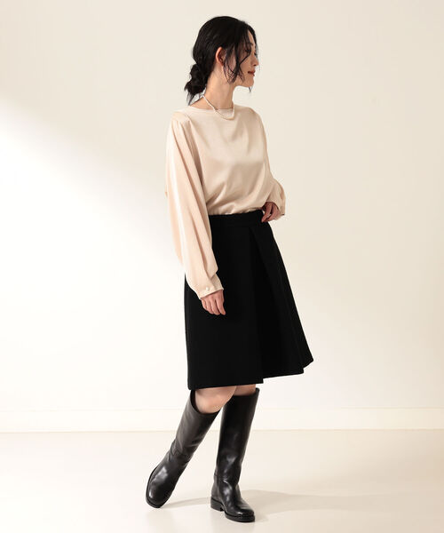 Demi-Luxe BEAMS(デミルクス ビームス)の「Demi-Luxe BEAMS / サテン タック プルオーバー(シャツ/ブラウス・レディース・ブラウン系その他/ネイビー・36/38)」の4枚目の写真