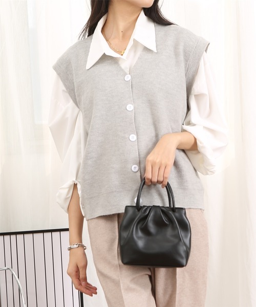 MAISON DE THERESE(メゾン ド テレーズ)の「Vネックボタン開きニットベスト(ニット/セーター・レディース・ブラック/グレー・FREE)」の21枚目の写真
