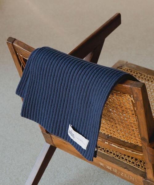 green label relaxing（グリーンレーベルリラクシング）の「ハミルトンラムズウール リブ編み マフラー（マフラー・メンズ・グレー/ダークグリーン/ベージュ/ロイヤルブルー・FREE）」の4枚目の写真