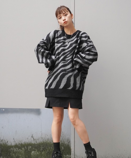 1111clothing(ワンフォークロージング)の「WJQ モヘアタッチ ルーズニット / 総柄 ニット プルオーバー オーバーサイズ(ニット/セーター・メンズ・ホワイト系6/グレー系6/ブラウン系4/ブラック系3/ベージュ系5/ブラック系5/ホワイト系3/ホワイト系5/ブラック系4・FREE)」の17枚目の写真