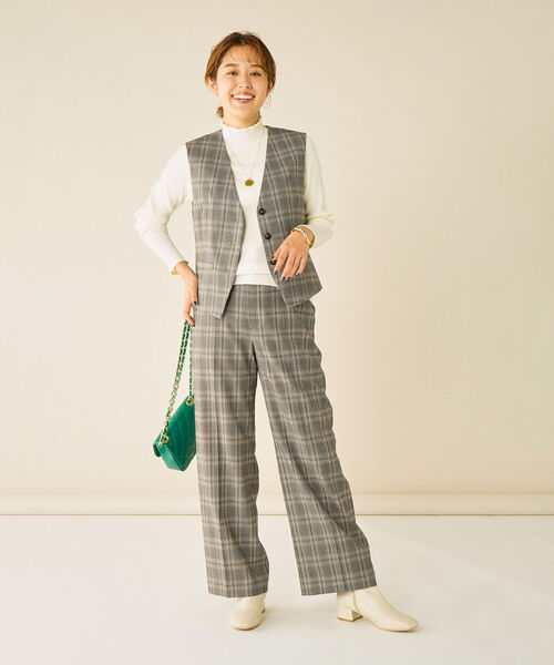 NOLLEY’S(ノーリーズ)の「ピーチセミワイドパンツ(その他パンツ・レディース・ブラック/ブラウン系その他/グレー系その他・38/34/36)」の5枚目の写真