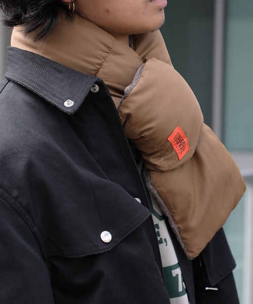 UNIVERSAL OVERALL(ユニバーサルオーバーオール)の「【UNIVERSAL OVERALL】UOタフタ中綿マフラー※ YMY(マフラー・メンズ・ベージュ/ダークグリーン/ダークブラウン/ブラック・FREE)」の16枚目の写真