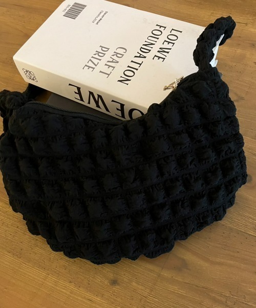 sakishimatokyo（サキシマトーキョー）の「ワッフル風 ぽこぽこバッグ（ショルダーバッグ・レディース・ブラック/ブラウン/ホワイト・FREE）」の22枚目の写真