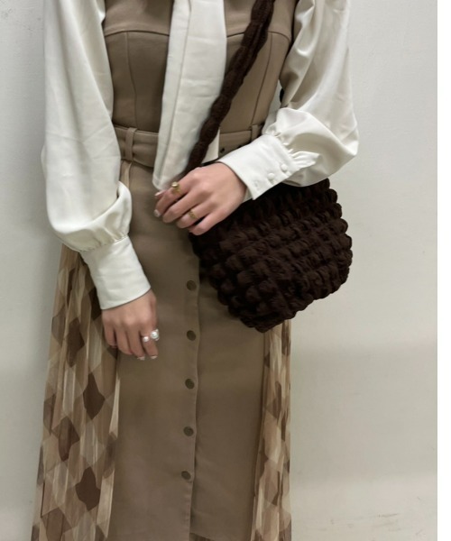 sakishimatokyo（サキシマトーキョー）の「ワッフル風 ぽこぽこバッグ（ショルダーバッグ・レディース・ブラック/ブラウン/ホワイト・FREE）」の20枚目の写真