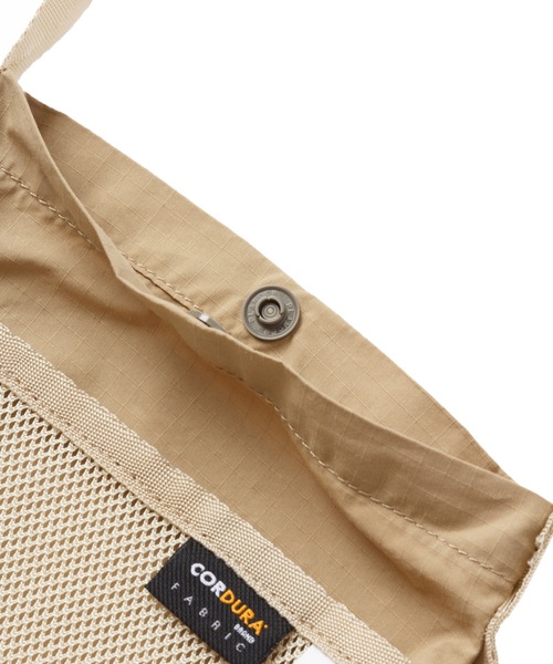 DAILY STANDARD by SANDINISTA（デイリースタンダードバイサンディニスタ）の「CORDURA Daily Sacoche / コーデュラサコッシュ（ショルダーバッグ・メンズ・ネイビー/ブラック/ベージュ/オリーブ・FREE）」の8枚目の写真