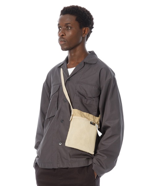 DAILY STANDARD by SANDINISTA（デイリースタンダードバイサンディニスタ）の「CORDURA Daily Sacoche / コーデュラサコッシュ（ショルダーバッグ・メンズ・ネイビー/ブラック/ベージュ/オリーブ・FREE）」の14枚目の写真