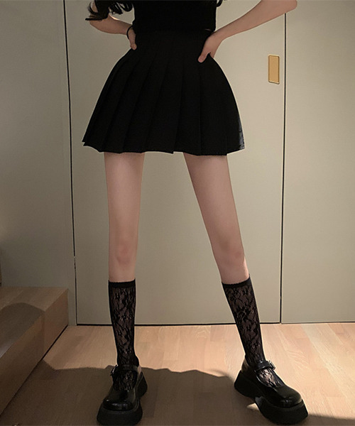 c.u.l（シーユーエル）の「総レース ひざ下丈 フラワーソックス cula552（タイツ/ストッキング・レディース・ホワイト/ブラック・FREE）」の7枚目の写真