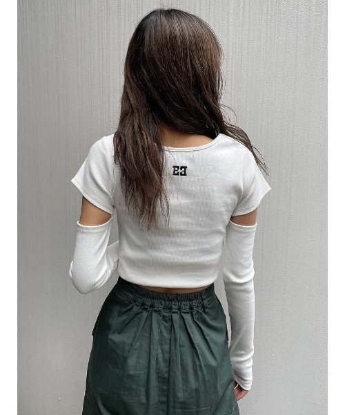 ENVYM（アンビー）の「ＥロゴスリーブカットＴＯＰＳ（Tシャツ/カットソー・レディース・ブラック/ブルー/ホワイト・FREE）」の8枚目の写真