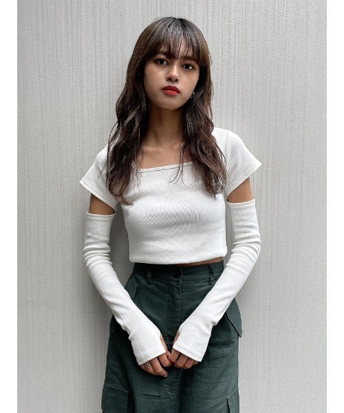 ENVYM（アンビー）の「ＥロゴスリーブカットＴＯＰＳ（Tシャツ/カットソー・レディース・ブラック/ブルー/ホワイト・FREE）」の10枚目の写真