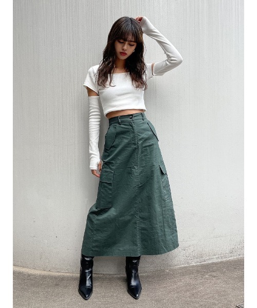 ENVYM（アンビー）の「ＥロゴスリーブカットＴＯＰＳ（Tシャツ/カットソー・レディース・ブラック/ブルー/ホワイト・FREE）」の13枚目の写真
