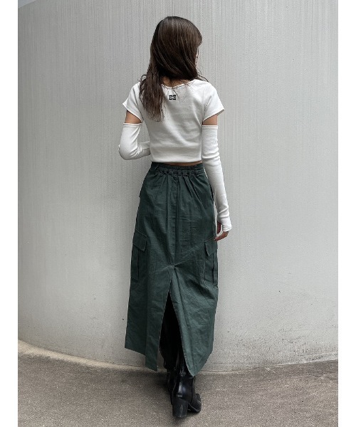 ENVYM（アンビー）の「ＥロゴスリーブカットＴＯＰＳ（Tシャツ/カットソー・レディース・ブラック/ブルー/ホワイト・FREE）」の14枚目の写真