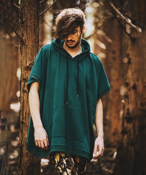 NO ID.（ノーアイディ）の「【NO ID.】Dolman Sleeve Hooded Poncho / ドルマン スリーブ フード ポンチョ（ポンチョ・メンズ・ブラック/ホワイト/グリーン・ONE SIZE）」の18枚目の写真