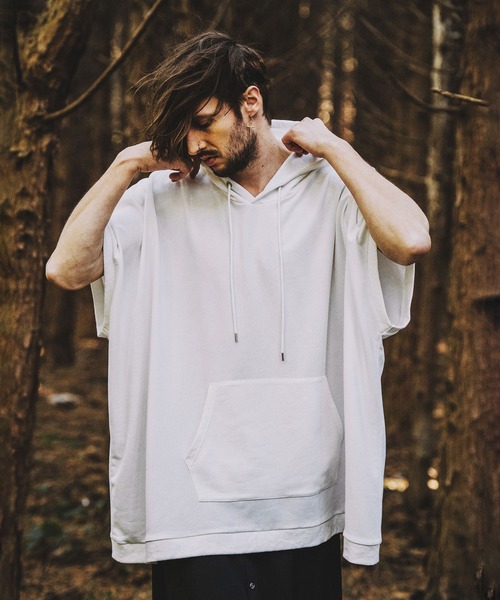 NO ID.（ノーアイディ）の「【NO ID.】Dolman Sleeve Hooded Poncho / ドルマン スリーブ フード ポンチョ（ポンチョ・メンズ・ブラック/ホワイト/グリーン・ONE SIZE）」の21枚目の写真