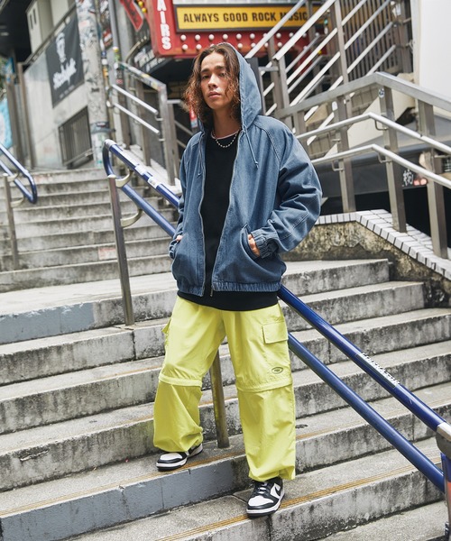 MSG（エムエスジー）の「ナイロン2wayワイドカーゴパンツ　サイドライン（カーゴパンツ・メンズ・オフホワイト/ベージュ/ライム/ブラック/ブラック系・L/M/S/XL）」の7枚目の写真