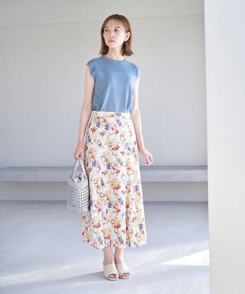 ROPE' PICNIC（ロペピクニック）の「Beauty knit/デコルテシアーゼロスリーブニットプルオーバー（ニット/セーター・レディース・ブラック/ホワイト系その他5/ブルー系その他4/オフホワイト/イエロー系その他・38）」の8枚目の写真