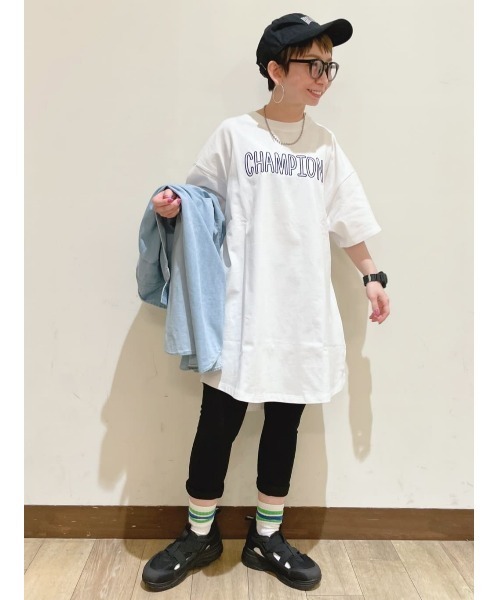 Champion(チャンピオン)の「【Champion】刺繍チュニック(Tシャツ/カットソー・レディース・ホワイト/グリーン/ダークグレー・M/L)」の7枚目の写真