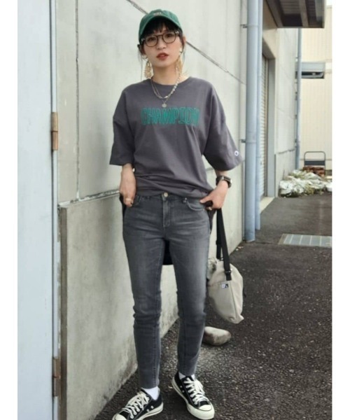 Champion(チャンピオン)の「【Champion】刺繍チュニック(Tシャツ/カットソー・レディース・ホワイト/グリーン/ダークグレー・M/L)」の15枚目の写真