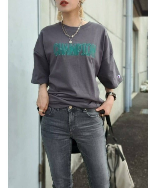 Champion(チャンピオン)の「【Champion】刺繍チュニック(Tシャツ/カットソー・レディース・ホワイト/グリーン/ダークグレー・M/L)」の16枚目の写真