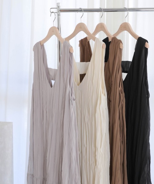 Bab（バブ）の「【低身長向けサイズあり】シワプリーツジャンパーワンピース（ジャンパースカート・レディース・アイボリー/モカ/ライトグレー/ブラック・S/M）」の11枚目の写真