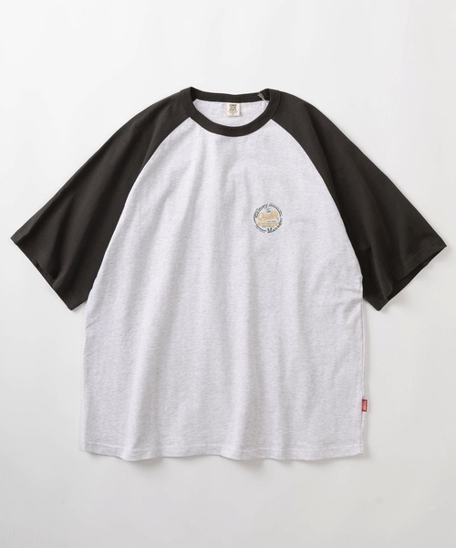 POWER TO THE PEOPLE（パワートゥーザピープル）の「【POWER TO THE PEOPLE/パワー トゥザ ピープル】ビッグシルエット ワンポイントロゴ＆バックデザイン ヘビーウェイト半袖Tシャツ/【リンガー/ラグラン】（Tシャツ/カットソー・メンズ・ホワイト×グレー/イエロー×グレー/ミント/ホワイト×ネイビー/ホワイト系その他/ホワイト×レッド・L/M）」の15枚目の写真