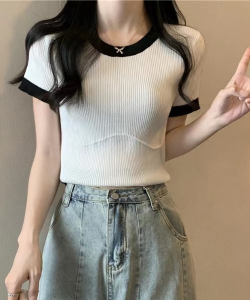 Sibra(シブラ)の「配色ニットトップス(Tシャツ/カットソー・レディース・ホワイト/ベージュ/ブラック・M)」の5枚目の写真