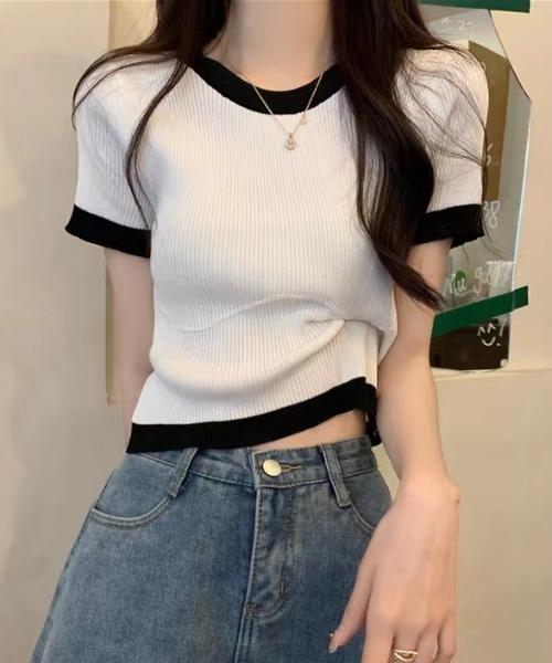 Sibra(シブラ)の「配色ニットトップス(Tシャツ/カットソー・レディース・ホワイト/ベージュ/ブラック・M)」の6枚目の写真