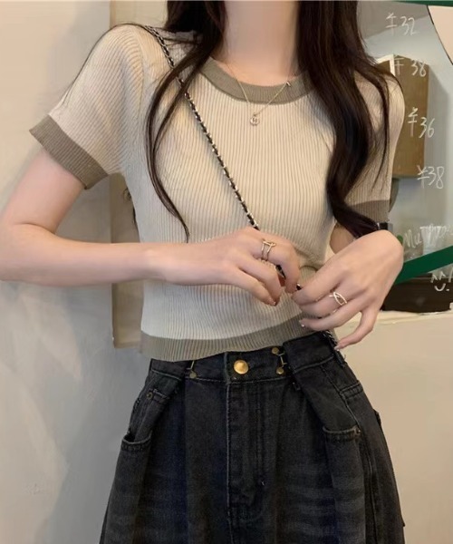 Sibra(シブラ)の「配色ニットトップス(Tシャツ/カットソー・レディース・ホワイト/ベージュ/ブラック・M)」の15枚目の写真