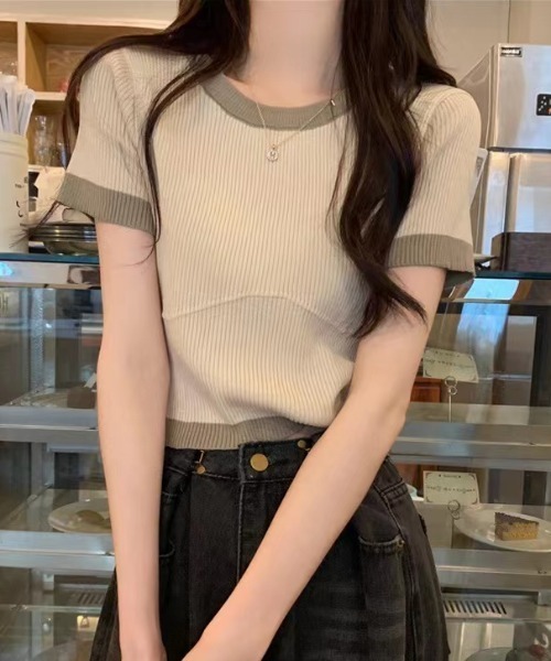 Sibra(シブラ)の「配色ニットトップス(Tシャツ/カットソー・レディース・ホワイト/ベージュ/ブラック・M)」の16枚目の写真