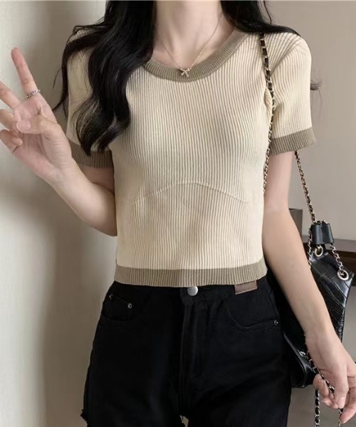 Sibra(シブラ)の「配色ニットトップス(Tシャツ/カットソー・レディース・ホワイト/ベージュ/ブラック・M)」の17枚目の写真