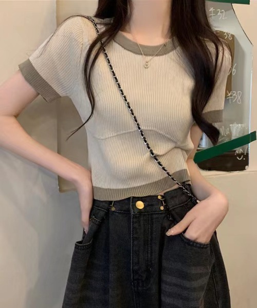 Sibra(シブラ)の「配色ニットトップス(Tシャツ/カットソー・レディース・ホワイト/ベージュ/ブラック・M)」の18枚目の写真