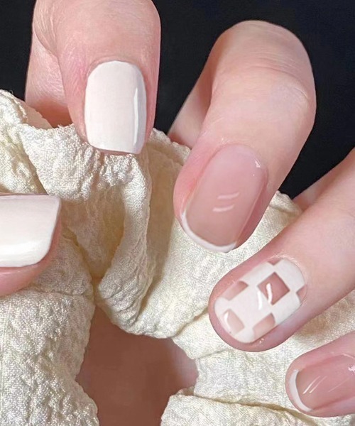 Doux Belle（ドゥーベル）の「ネイルチップ ネイル セルフネイル（ネイルシール/ネイルチップ・レディース・A/B/C/L/P/I/D/E/G/M/F/K/O/H/J/T/U/V/Q/R/S・FREE）」の7枚目の写真