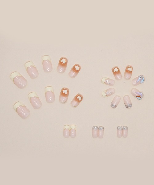 Doux Belle（ドゥーベル）の「ネイルチップ ネイル セルフネイル（ネイルシール/ネイルチップ・レディース・A/B/C/L/P/I/D/E/G/M/F/K/O/H/J/T/U/V/Q/R/S・FREE）」の13枚目の写真