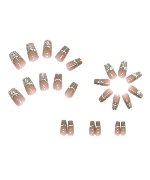 Doux Belle（ドゥーベル）の「ネイルチップ ネイル セルフネイル（ネイルシール/ネイルチップ・レディース・A/B/C/L/P/I/D/E/G/M/F/K/O/H/J/T/U/V/Q/R/S・FREE）」の14枚目の写真