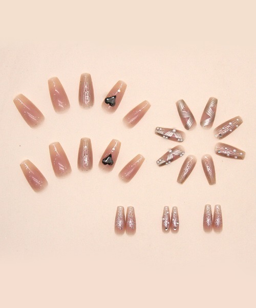 Doux Belle（ドゥーベル）の「ネイルチップ ネイル セルフネイル（ネイルシール/ネイルチップ・レディース・A/B/C/L/P/I/D/E/G/M/F/K/O/H/J/T/U/V/Q/R/S・FREE）」の15枚目の写真