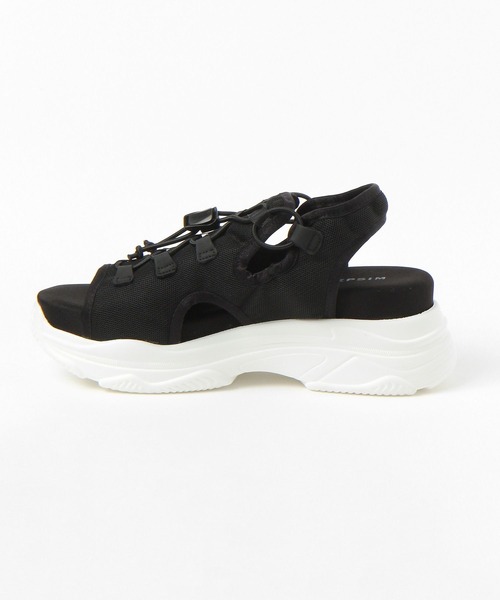 LEPSIM（レプシィム）の「厚底スニーカーサンダル　753492（サンダル・レディース・ブラック/アイボリー・MEDIUM/LARGE）」の3枚目の写真