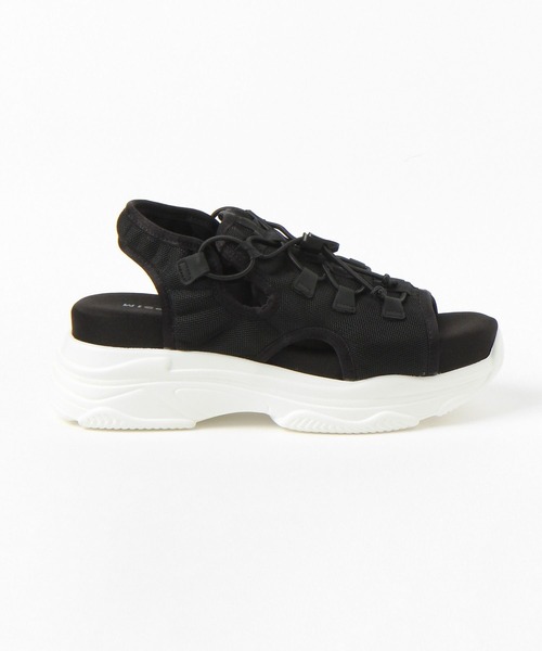 LEPSIM（レプシィム）の「厚底スニーカーサンダル　753492（サンダル・レディース・ブラック/アイボリー・MEDIUM/LARGE）」の4枚目の写真